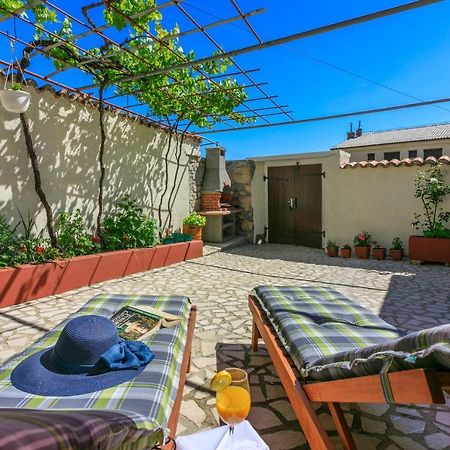 Holiday House Julija Брибир Экстерьер фото