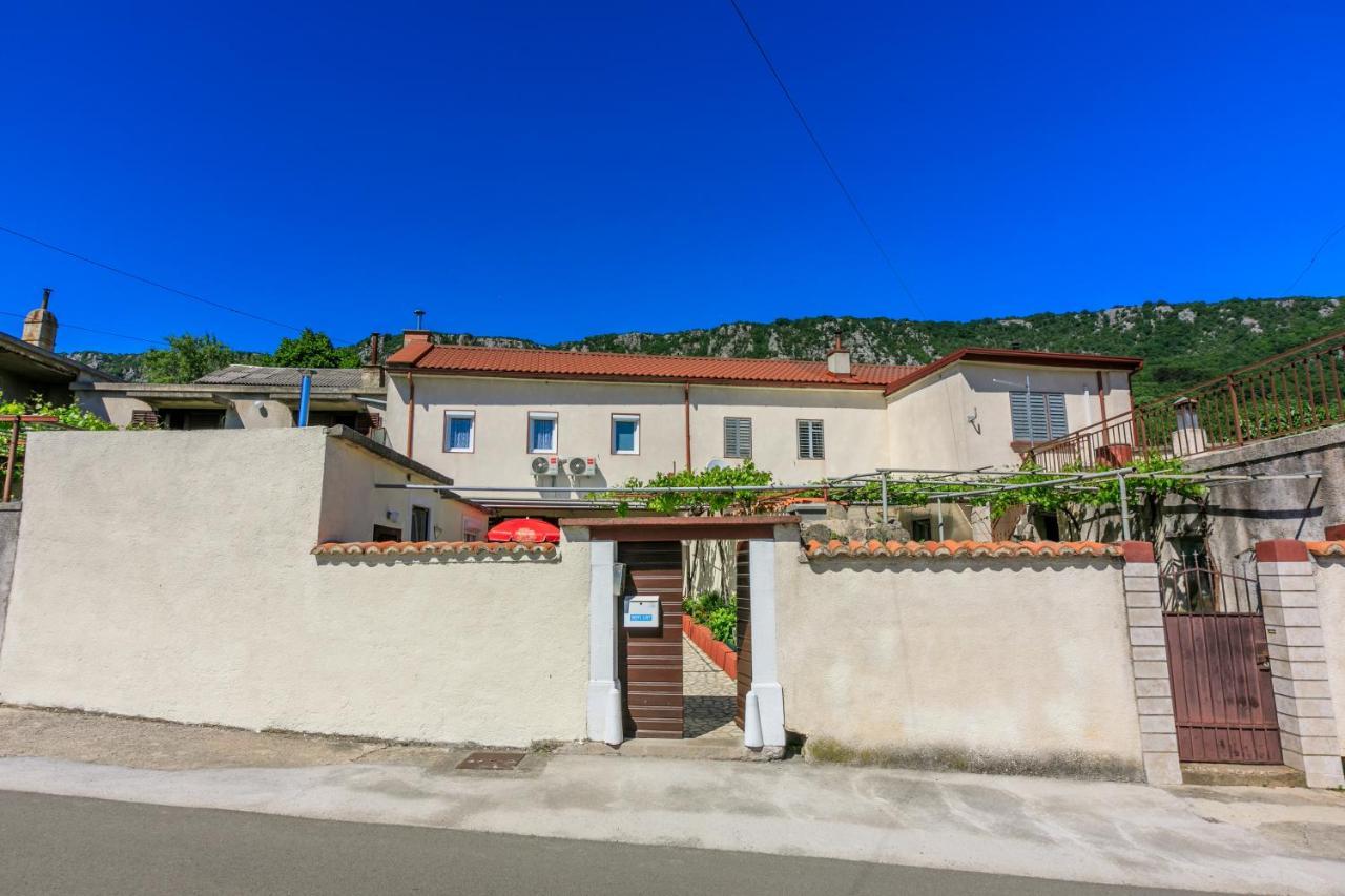 Holiday House Julija Брибир Экстерьер фото