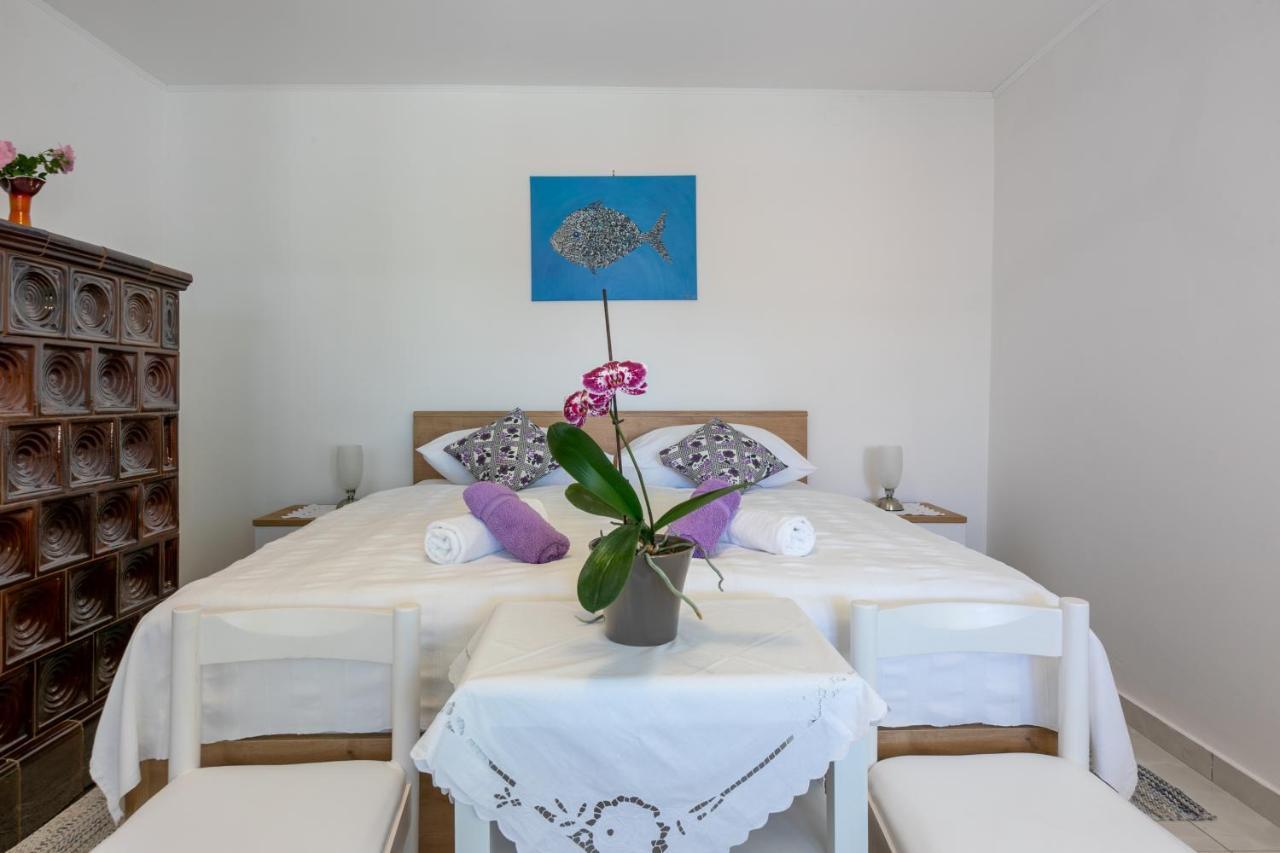Holiday House Julija Брибир Экстерьер фото