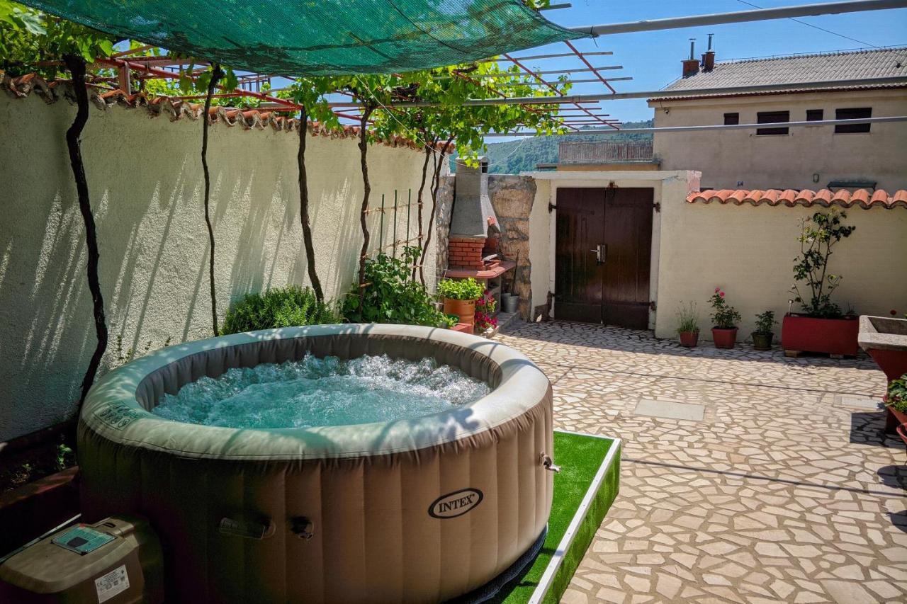 Holiday House Julija Брибир Экстерьер фото